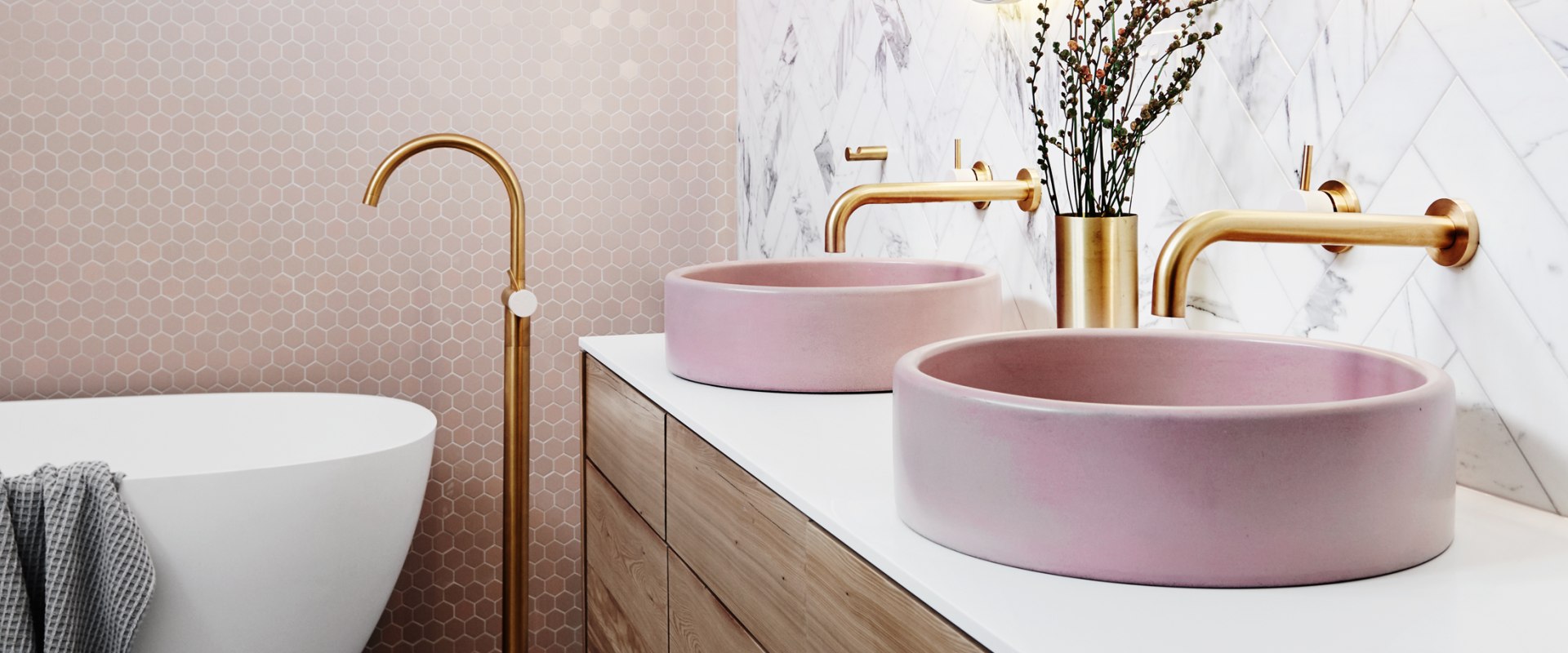 Exploring the Latest Trends in Bathroom Color Schemes